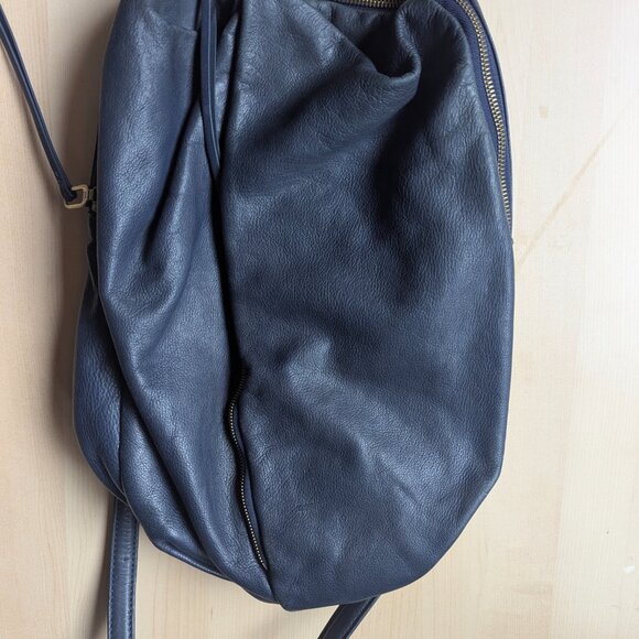 Hobo International Navy Blue Leather Vespa Convertable Backpack Satchel - Picture 2 of 15